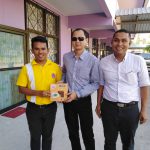 มอบของขวัญปีใหม่ให้กับครู
